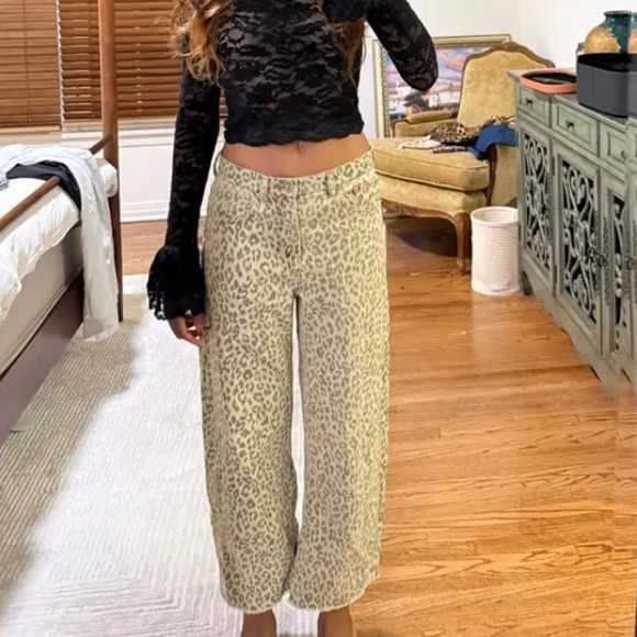 Le Jean Leopard Barrel Jeans Size 24 Baggy Ankle Raw Hem Animal Designer $300 - Picture 4 of 16